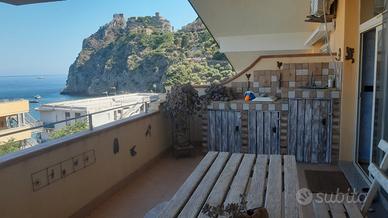 Appartamento mansardato - vista mare Sant'Alessio