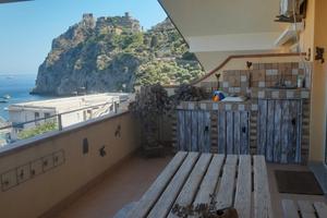 Appartamento mansardato - vista mare Sant'Alessio