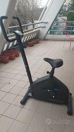 Cyclette domyos essential