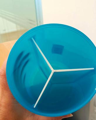 Tupperware Contenitore 3 scomparti blu. Nuovo