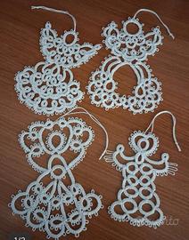 Angeli chiacchierino. 