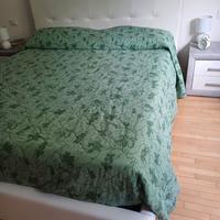 Letto matrimoniale con contenitore