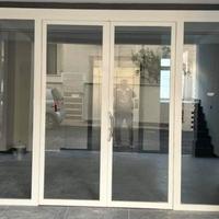 vetrina in alluminio 