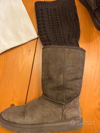 Ugg classic con gambale in maglia removibile