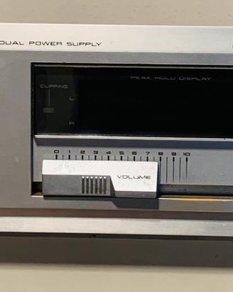 Akai AM-U02 STEREO INTEGRATED AMPLIFIER