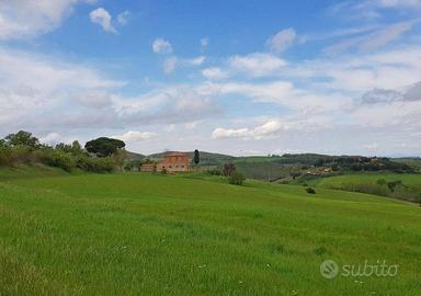 Rustico / Casale di 600 m² con box auto a Montepul