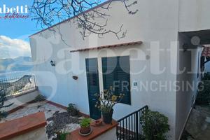 Monreale indipendente 4 vani con terrazzo