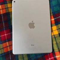 IPAD AIR 2 bloccato, riuso per pezzi di ricambio