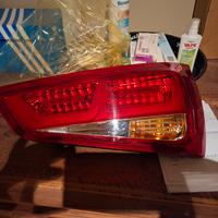 faro posteriore destro