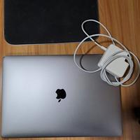 Macbook Pro 15.4 pollici i7 16gb 256gb touchbar