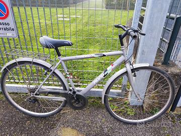 Bici con cambio Shimano, ruote del 28