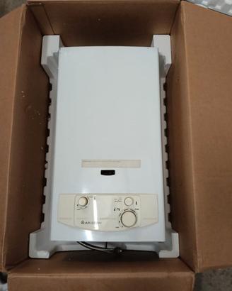 Caldaia Ariston 14 lt. solo acqua calda.