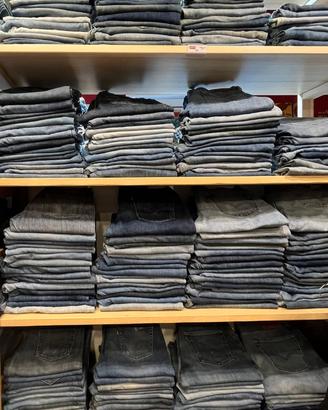 Stock 100 Levi's Vintage Anni 80/90/2000 Misti