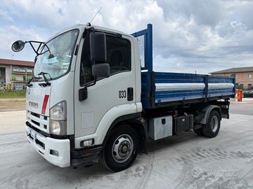 ISUZU F11.210 ribaltabile trilaterale Euro4