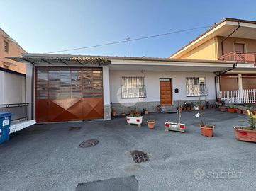 CASA SEMINDIPENDENTE A CUORGNÈ