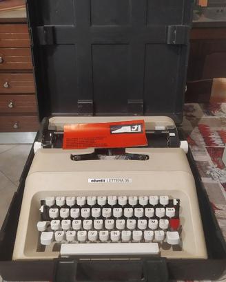 Macchina da scrivere Olivetti Lettera 35