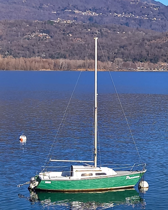 Barca a vela 6 mt + motore 5 cv