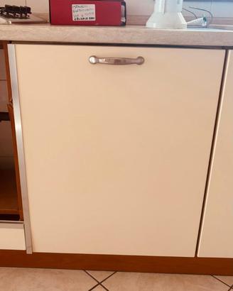 Lavastoviglie Indesit  DI 620
