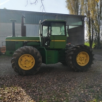 John Deere 8630