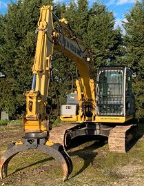ESCAVATORE NEW HOLLAND KOBELCO E135B