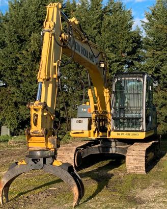 ESCAVATORE NEW HOLLAND KOBELCO E135B