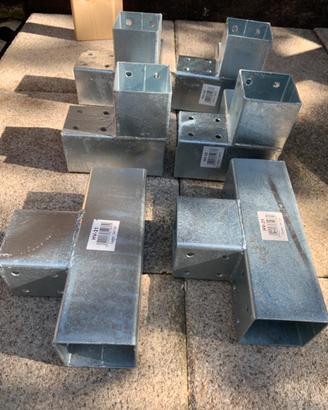 Staffe per pali 70x70 nuove