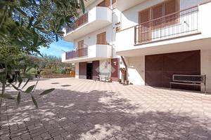 CASA INDIPENDENTE A ATRI