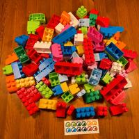 mattoncini per costruzioni simili a Lego Duplo