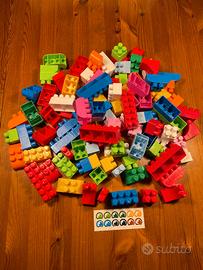 mattoncini per costruzioni simili a Lego Duplo