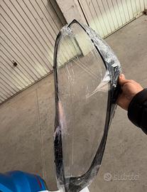 PLASTICA  FARO  BMW SERIE 1 MODELLO F40 NUOVO