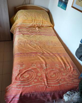 Letto singolo con materasso