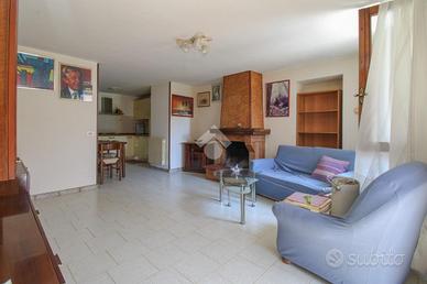 CASA SEMINDIPENDENTE A VESTONE