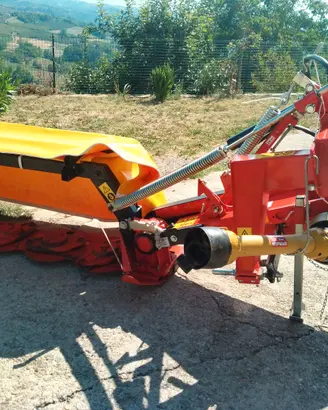 Falciatrice Morra MF 2260 6 D