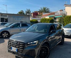 Audi Q2 40 TFSI quattro S tronic Identity Black