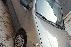 Fiat punto 188 2005 1.2 benzina 8 valvole