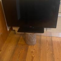 TV LG 32” LCD Perfettamente Funzionante