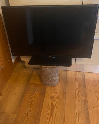 TV LG 32” LCD Perfettamente Funzionante