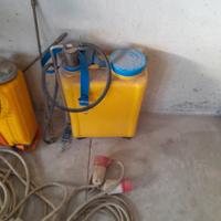 pompa a mano per trattamenti 