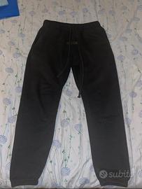 pantaloni essentials