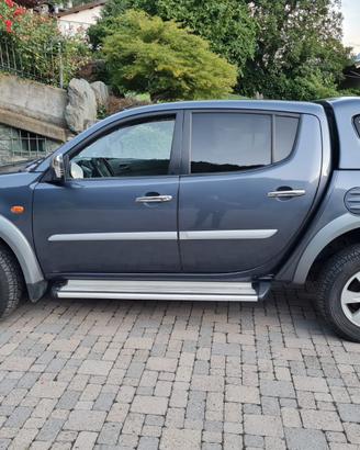 Mitsubishi L200 Cab IV 2010 d.cab 2.5 di-d Intense