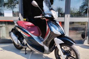 Piaggio Beverly 350  9900km Uni