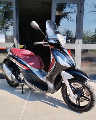 Piaggio Beverly 350  9900km Uni