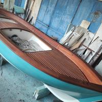 Splendido gozzo in legno appena restaurato
