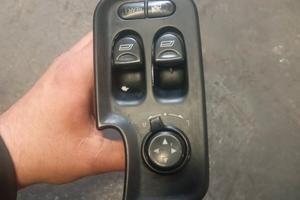 pulsantiera sinistra alza vetro alfa romeo 147