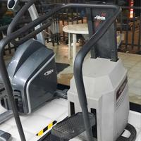 STEPPER LIFE FITNESS