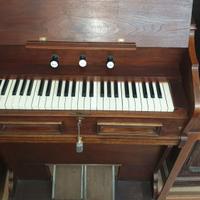 Armonium restaurato