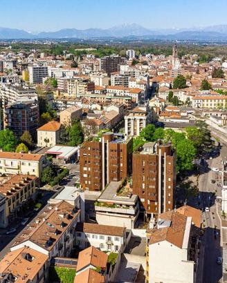 Immobile di 5000 m² a Muggiò