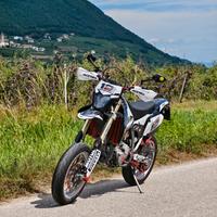Suzuki DRZ-400 SM (A2) 