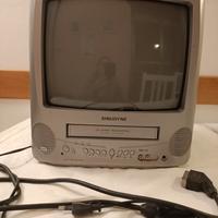 Televisione con lettore vhs incorporato e VHS