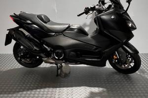 Yamaha TMAX 560